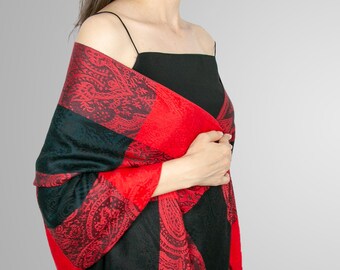 Red and black pashmina shawl wrap. Luxury evening pashmina scarf wrap. Boho summer shawl. Floral pashmina wedding shawl and wraps for women.