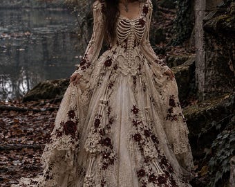 Ivoren gotische jurk met skeletmotief | Bordeauxrode maxi-jurk van kant met rozenmotief | Victoriaans Halloweenkostuum