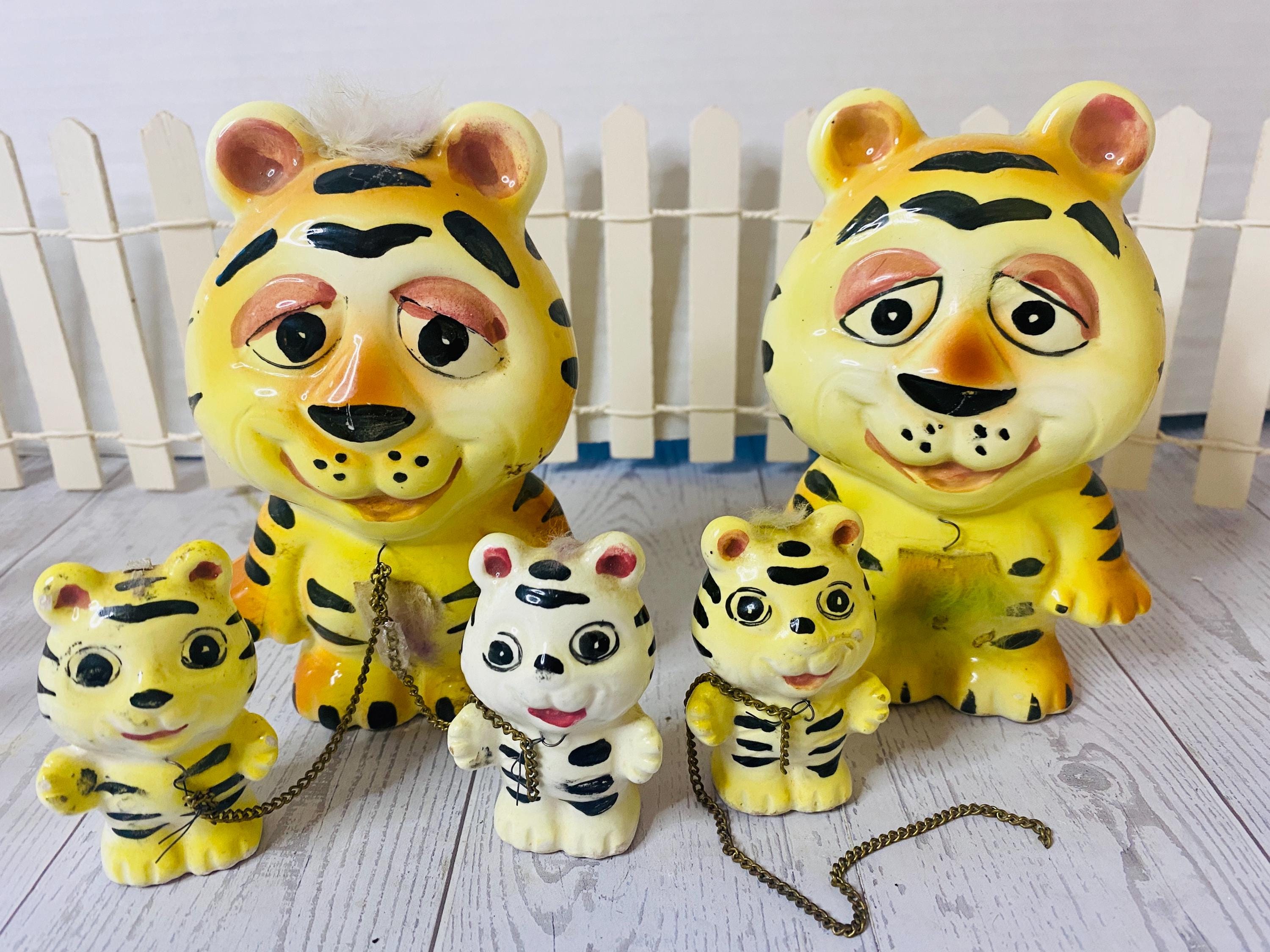Vintage Japan Chain Family Figurines - Etsy