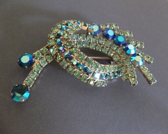 Vintage Pfau Aurora Borealis Brosche irresent grün blau teal Strass Kristalle Pin MCM Schmuck