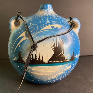 Navajo pottery water carrier signed Natuve American jug