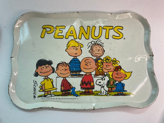 Peanuts Snoopy and the Gang 1961 Metal Tray and Six Plates
