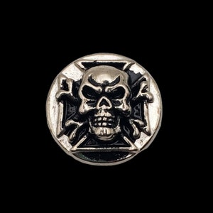 1-1/8&quot; Skull Shield Screw-back Concho