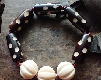 LUCKY BRACELET • Ladybug Luck • Carved Bone Beads, Seed Beads • Art Jewelry • Good Luck Symbols