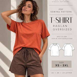 Può includere: Un cartamodello PDF per una t-shirt raglan oversize di Siama Studio Patterns. Il documento include istruzioni passo dopo passo, una gamma di taglie dalla XS alla 3XL e disegni tecnici del fronte e del retro della t-shirt per formati A0, A4 e US letter.