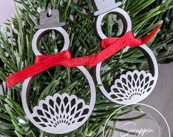 Laser Cut Snowman Earrings SVG: Engraved Spirograph Design (Digital File)