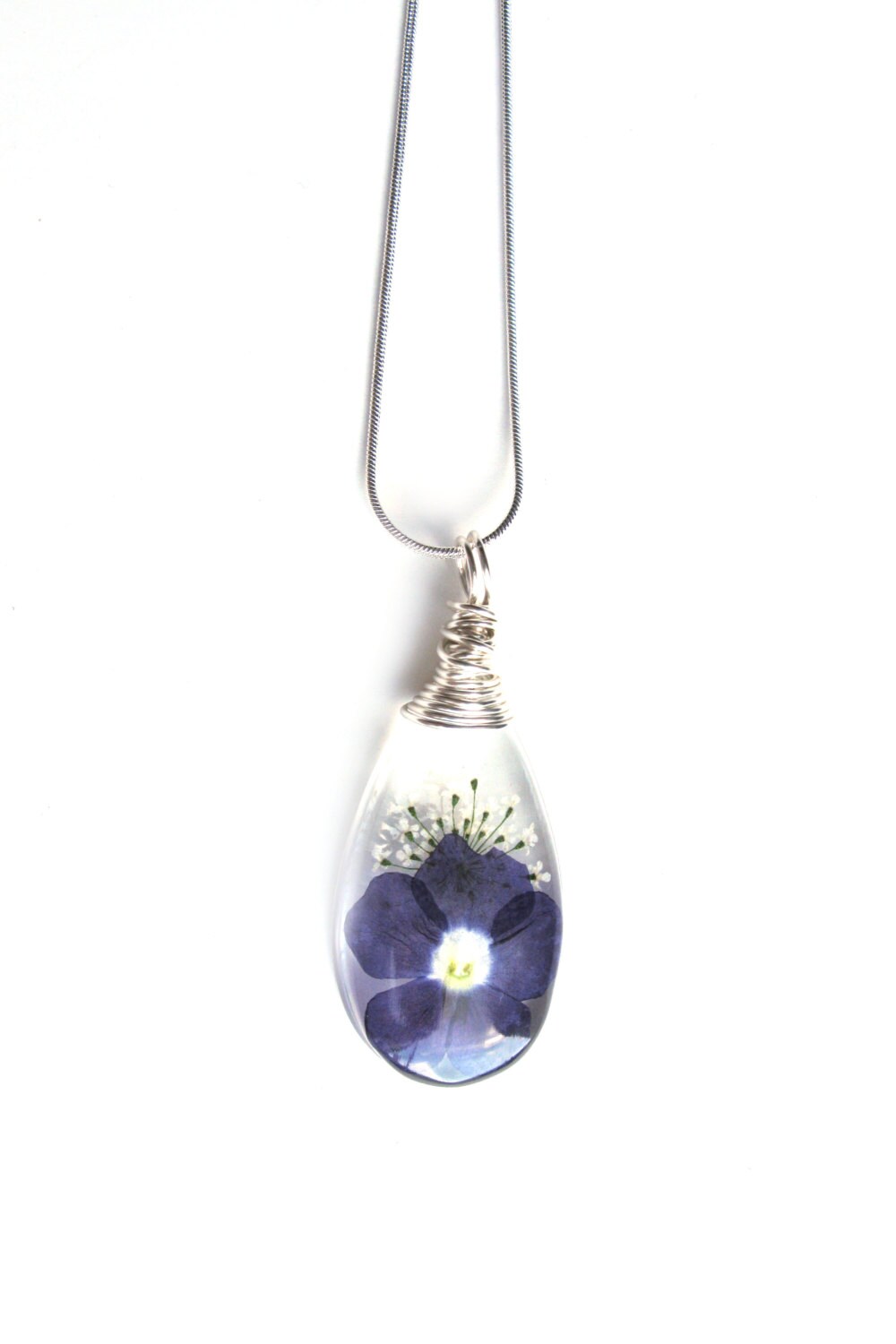 Purple Verbena and Queen Anne Lace Necklace - Real Flowers Encased in…