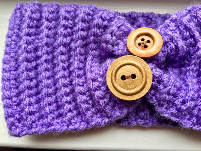 Hand crocheted baby headband with wooden buttons size 0-2yrs