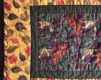 Quilted Leaf Earthy Table Runner – Handmade Cotton Quilt