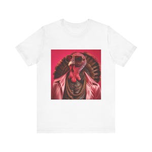 Cryptide shirt | Kalkoen met gouden kettingen en zonnebril | Cryptide dieren shirt | Grappig shirt | Cryptide gothic