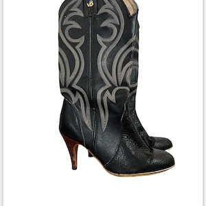 Black Vintage Cowgirl Boots Size 6