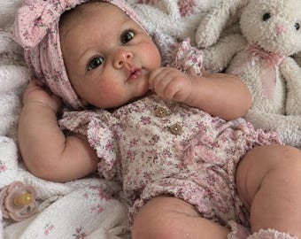 33 cm große, 100 % Silikon-Reborn-Babypuppe – lebensechtes Mädchen mit offenen Augen und Mund, Fläschchen und 2 niedlichen Outfits, perfektes Geschenk