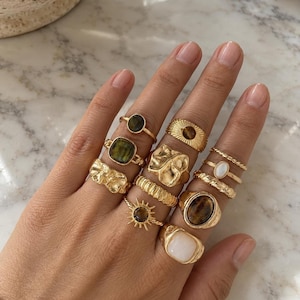 Anello massiccio in oro, regolabile, con pietra stile occhio di tigre, gioiello boho da cocktail.