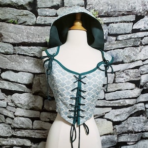 45% KORTING! 33-inch barmeisjeslijfje met capuchon in groene schelpen
