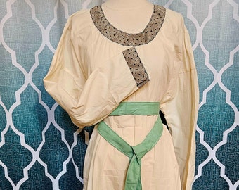 5% OFF! 4XL Viking Underdress in Natural Cotton with Black and Tan Knot Trim