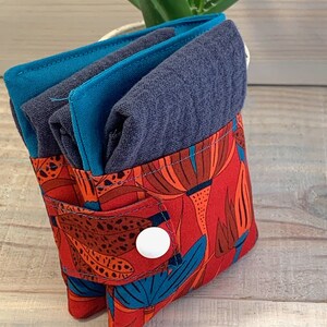 étui / pochette pour mouchoir en tissu ou papier bleu et jaune