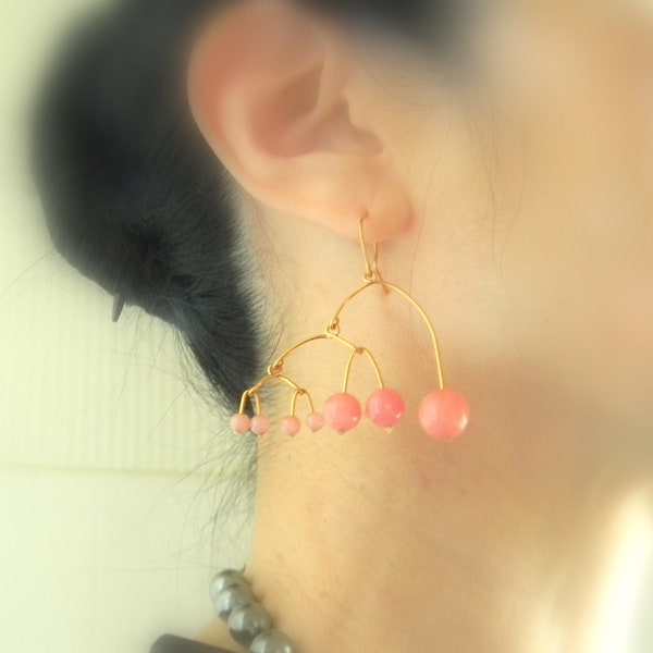 Rose Quartz Earrings Mobile Earrings Sway Moving Earrings Modern Art Earrings Brass Kinetic Earrings Geometric Earrings Gold Drop earrings