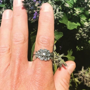 sterling silver flower ring | size 9 10 11 | oxidized boho sculpted wildflower ring