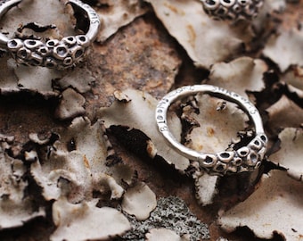 woodland lichen ring | size 6.5 - 7 - 7.5 - 8 - 8.5 - 9 | oxidized sterling silver