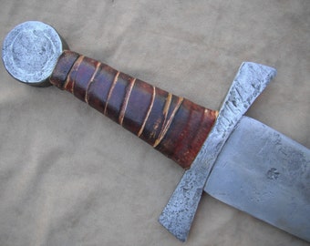 Hand forged medieval sword : Forged in Canada. Medieval, crusades, home decor. Renascence festival, re-enactment.