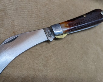 Rare Vintage Camillus  folding knife. Hawk bill, USA, Made in America
