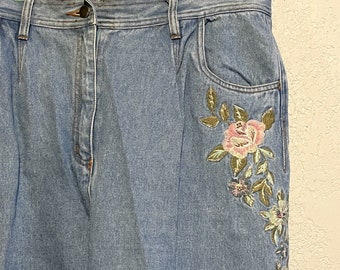 Vintage Together! Jeans mom fit a vita alta in denim blu con ricami floreali, taglia 16 da donna.