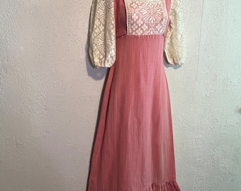 long dress facesitting Facesitting Stock Photos and Images