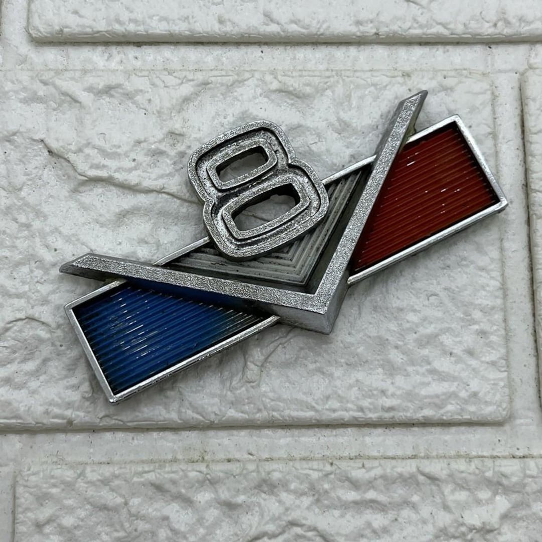 Vintage V8 OEM 1972-73 Jeep Commando V8 Emblem 304 Badge - Etsy