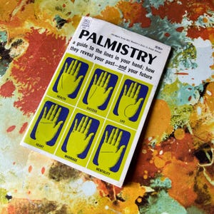 Vintage 1960s Palmistry Guide Book / Paperback Booklet / Dell Purse Book, 1968 . Abridged from Mr. Bashir&#39;s How to Read Hands