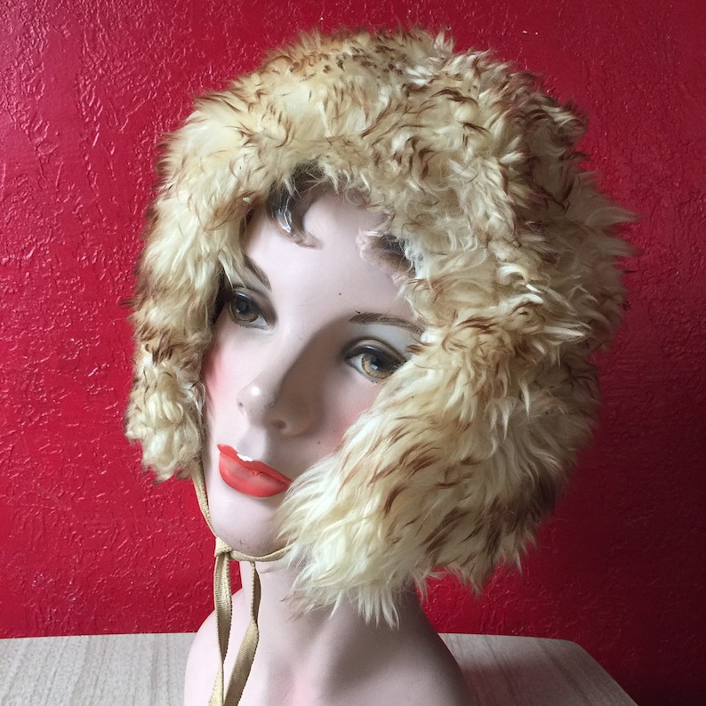 Vintage Shearling Tuscan Lamb Fur Winter Hat Pom Poms Suede Leather Back Ushanka
