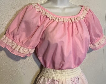 Vintage Pink Rockmount Ranchwear Peasant Blouse w White Eyelet Lace Trim