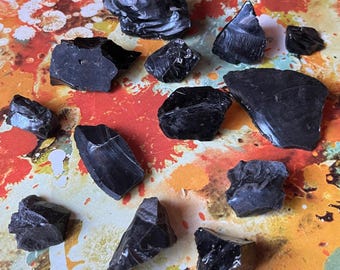 Obsidian volcanic glass igneous rock specimen mexico natural black