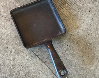 アトランタ　スキレット　ヴィンテージ Atlanta Cast Iron Skillet - Etsy