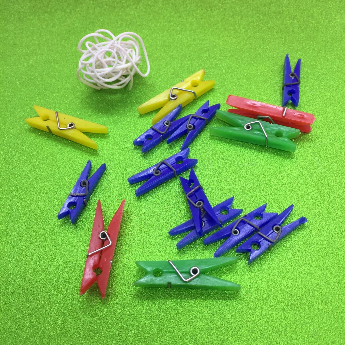 Vintage Doll Clothesline & 15 Mini Plastic Clothespins 1960s Etsy
