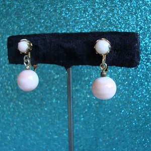 Marbled Peach Glass Bead Earrings Small Vintage Clip-ons image 1