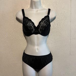 Vintage 1970s Black Nylon Satin Bra + Panties By Vassarette ~ 34D & Sz 6