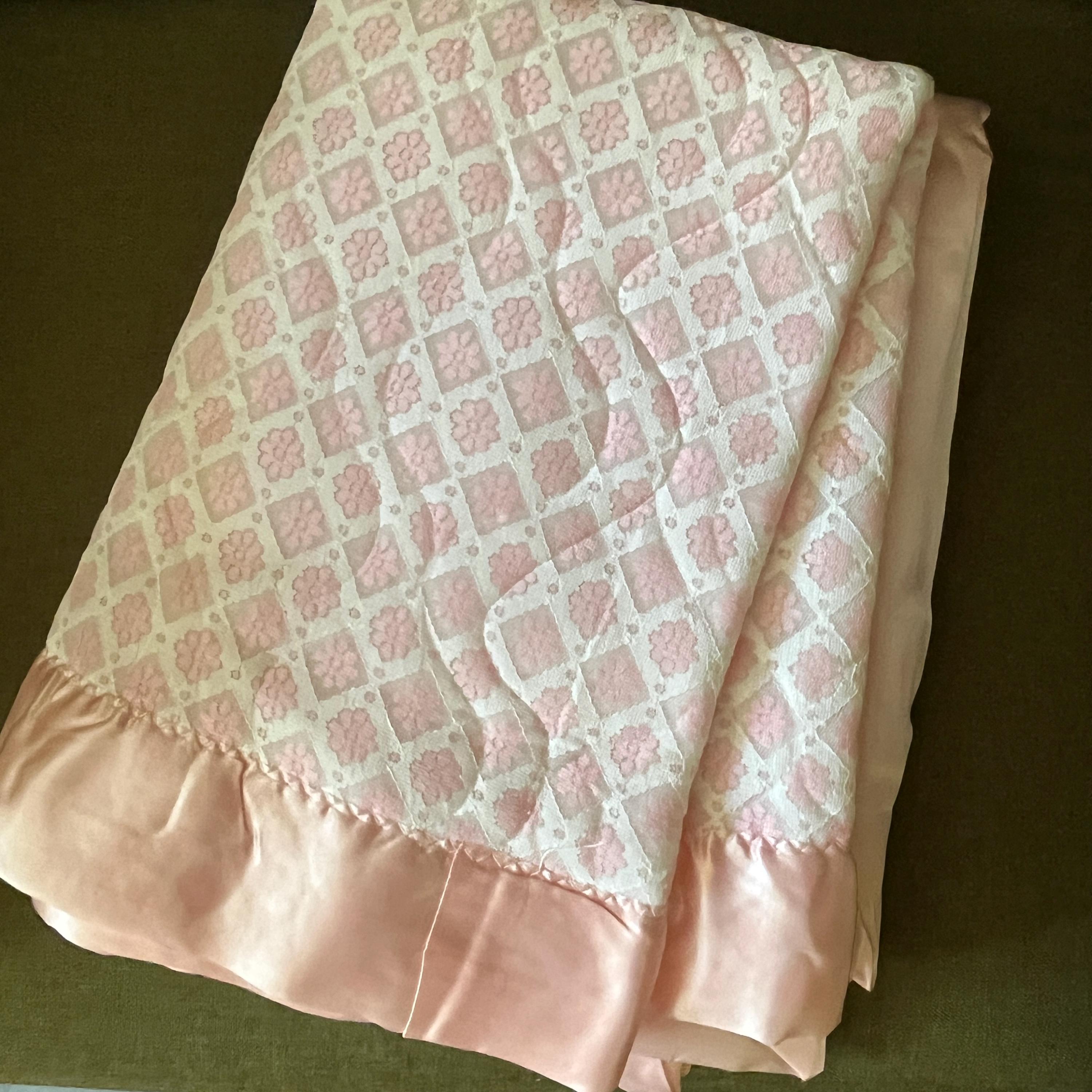 Vintage Pink & White Floral Baby Blanket W Satin Trim 36