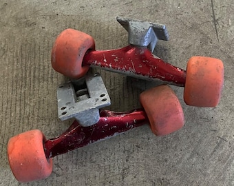 Vintage rote Skateboard Trucks Kryptonics HSJ