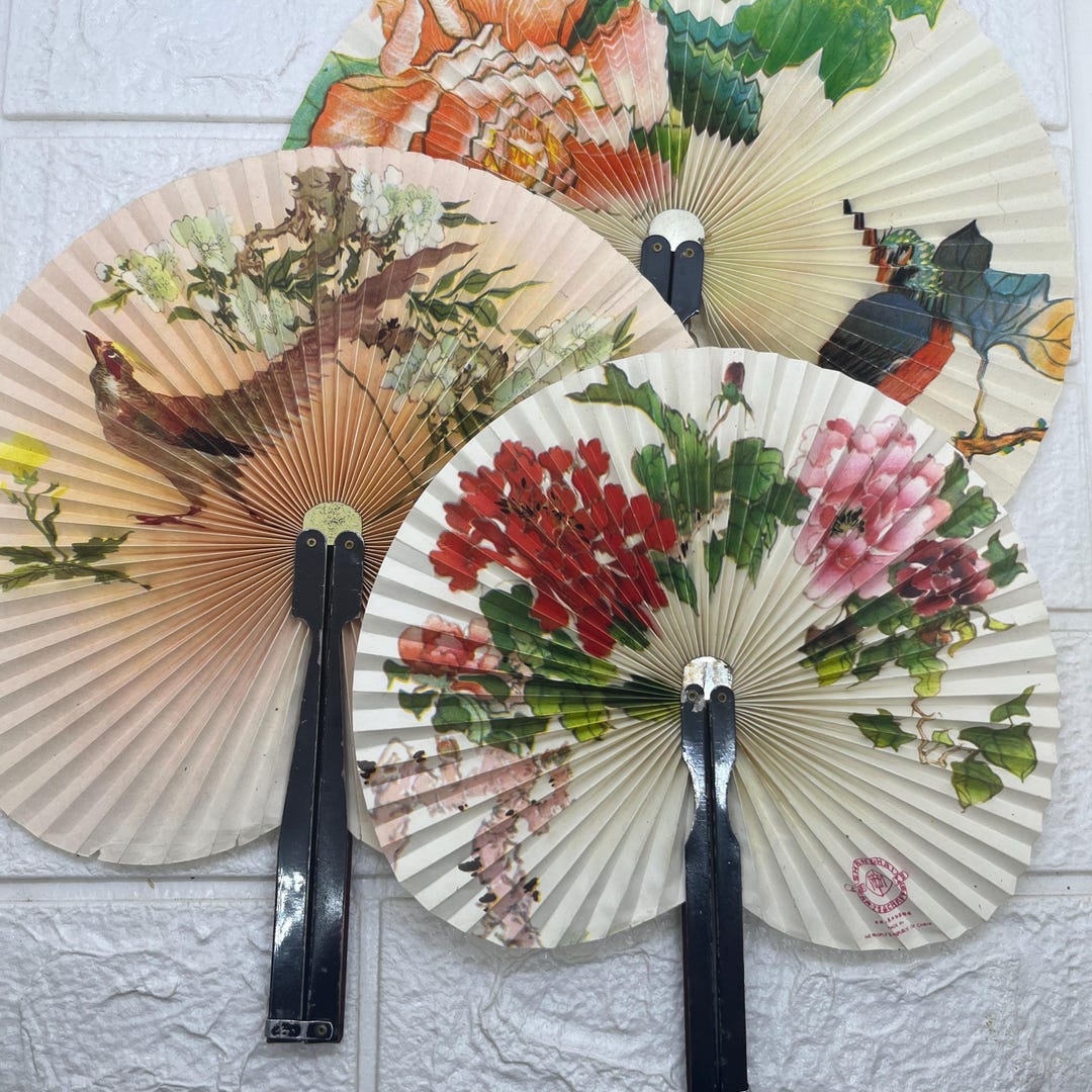 3 Vintage Folding Chinese Paper Fans ~ Shanghai Arts  display picture 1