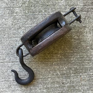 Antique Rustic Wood & Iron Single Block and Tackle Pulley 4 lbs