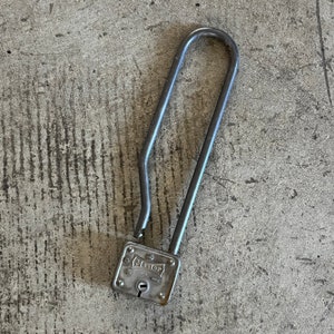 Vintage Master Lock 55 lange beugel fietshangslot. geen sleutel