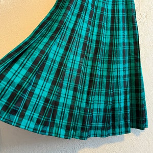 Pendleton Vintage Green & Black Plaid Long Wool Skirt . 6