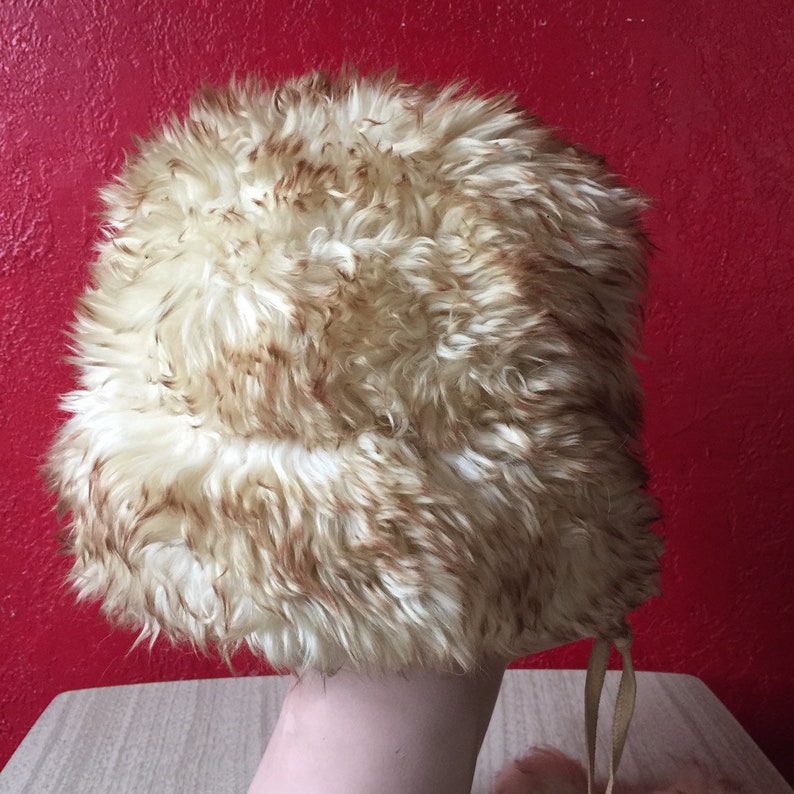 Vintage Shearling Tuscan Lamb Fur Winter Hat Pom Poms Suede Leather Back Ushanka