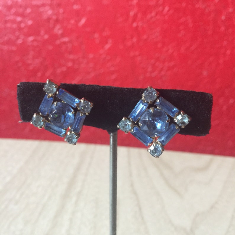 Unique Vintage Blue Rhinestone Screwback Earrings