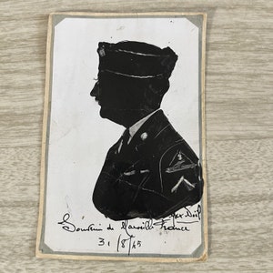 II wojna światowa Vintage 1945 Marsylia Francja Pamiątkowa sylwetka żołnierza podpisana karta artystyczna