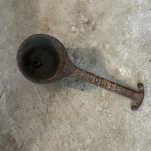 Antique Cast Iron Escolite Soap Maker&#39;s Vintage Ladle Dipper Scoop