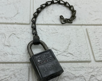 WWII Era US Navy USN Padlock W/keys Patent #2141748 Chicago Lock