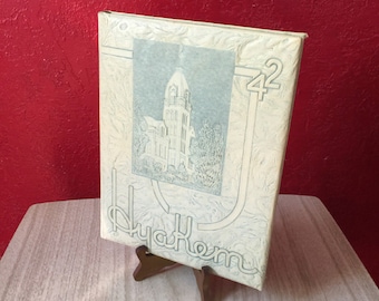 1941-1942 Yearbook ~ Central Washington College