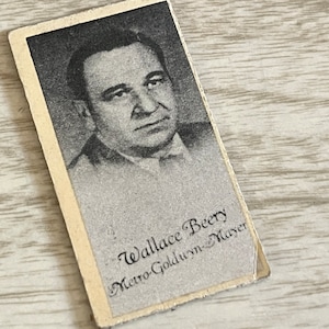 1945 Peerless Weight Machine Wallace Beery Metro Goldwyn Mayer J.C. Penney Co. Fortune Card
