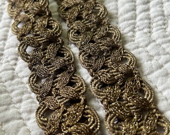 ANTIQUE METALLIC LACE trim one meter scalloped gold braid antique textile trim vintage ribbon edging ecclesiastical trim clerical gold braid